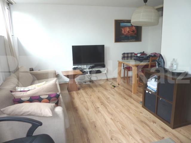 			NEW INSTRUCTION!, 3 Bedroom, 1 bath, 1 reception Flat			 New Orleans Walk, ARCHWAY